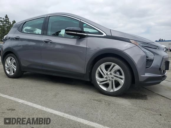 ✅ 2023 Chevrolet Bolt EV 1LT • VIN: 1G1FW6S0XP4194136 • Lot: 52017884. Wystawiony na Copart z przebiegiem 5 457 mil. Bezpłatny archiwum sprzedaży aukcyjnych z USA i szczegółowy raport historii pojazdu na DreamBid. Zdjęcie 4.