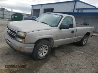 ✅ 2006 Chevrolet Silverado 1500 Work Truck • VIN: 1GCEK14V36Z102800 • Lot: 87238485. Wystawiony na Copart z przebiegiem 207 762 mil. Bezpłatny archiwum sprzedaży aukcyjnych z USA i szczegółowy raport historii pojazdu na DreamBid. Zdjęcie 1.