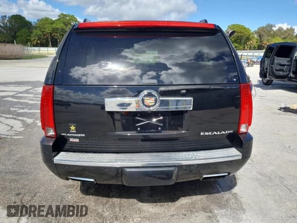 ✅ 2013 Cadillac Escalade ESV Platinum Edition • VIN: 1GYS3KEF9DR322219 • Лот: 90066535. Опубликован ранее на Copart с пробегом 174 669 миль. Бесплатный доступ к архиву аукционных продаж из США и подробный отчёт об истории автомобиля на DreamBid. Изображение 6.