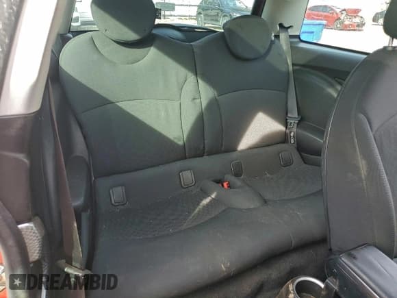 ✅ 2009 MINI Hardtop S • VIN: WMWMF73509TW84198 • Лот: 94885835. Опубликован ранее на Copart с пробегом 110 095 миль. Бесплатный доступ к архиву аукционных продаж из США и подробный отчёт об истории автомобиля на DreamBid. Изображение 10.