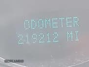 ✅ 2007 Chevrolet Suburban LT • VIN: 3GNFC16027G286929 • Lot: 41648787. Listed on IAAI with 219,212 mi. Free auction sales archive from the USA and detailed vehicle history report at DreamBid. Image 7.