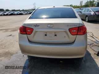 2008 Hyundai Elantra GLS z VIN KMHDU46D28U342377, wystawiony jako Copart lot #69776574 z przebiegiem 176 131 mil mil oraz Szkoda całkowita • Salvage title. Historia ofert i sprzedaży dostępna na DreamBid. Obrazek 6.