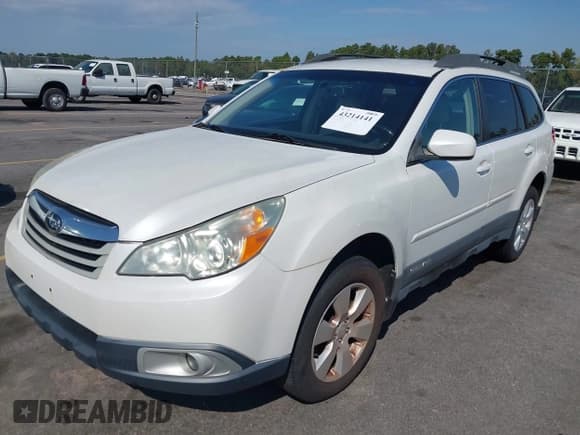✅ 2011 Subaru Outback • VIN: 4S4BRCFC3B3398299 • Лот: 43214141. Опубликован ранее на IAAI с пробегом 143 984 миль. Бесплатный доступ к архиву аукционных продаж из США и подробный отчёт об истории автомобиля на DreamBid. Изображение 2.