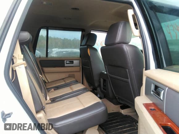 ✅ 2007 Ford Expedition Eddie Bauer • VIN: 1FMFU18577LA31478 • Lot: 43444383. Listed on IAAI with 132,808 mi. Free auction sales archive from the USA and detailed vehicle history report at DreamBid. Image 8.