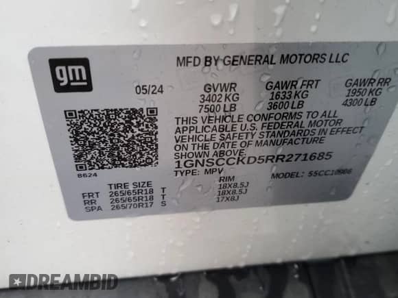 2024 Chevrolet Suburban LT z VIN 1GNSCCKD5RR271685, wystawiony jako Copart lot #85882484 z przebiegiem Nie podano mil oraz Szkoda całkowita • Salvage title. Historia ofert i sprzedaży dostępna na DreamBid. Obrazek 12.