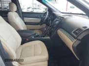 ✅ 2017 Ford Explorer • VIN: 1FM5K8B8XHGB23398 • Lot: 42208171. Wystawiony na IAAI z przebiegiem 106 244 mil. Bezpłatny archiwum sprzedaży aukcyjnych z USA i szczegółowy raport historii pojazdu na DreamBid. Zdjęcie 5.