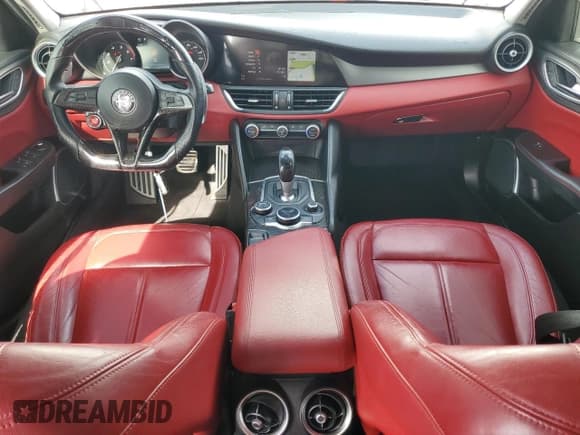 ✅ 2018 Alfa Romeo Giulia • VIN: ZARFAEBN5J7581751 • Lot: 84796695. Listed on Copart with 113,360 mi. Free auction sales archive from the USA and detailed vehicle history report at DreamBid. Image 8.