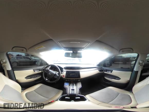 ✅ 2018 Honda Clarity • VIN: JHMZC5F15JC019394 • Lot: 43261290. Wystawiony na IAAI z przebiegiem 168 775 mil. Bezpłatny archiwum sprzedaży aukcyjnych z USA i szczegółowy raport historii pojazdu na DreamBid. Zdjęcie 19.