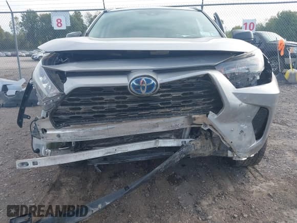 ✅ 2020 Toyota RAV4 Hybrid LE • VIN: 2T3LWRFV8LW060319 • Лот: 43329124. Опубликован ранее на IAAI с пробегом 77 870 миль. Бесплатный доступ к архиву аукционных продаж из США и подробный отчёт об истории автомобиля на DreamBid. Изображение 6.