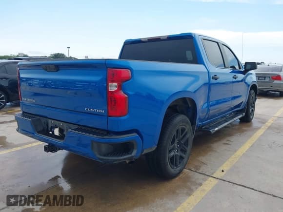 ✅ 2023 Chevrolet Silverado 1500 Custom • VIN: 1GCPABEK4PZ110427 • Lot: 42484579. Wystawiony na IAAI z przebiegiem 35 632 mil. Bezpłatny archiwum sprzedaży aukcyjnych z USA i szczegółowy raport historii pojazdu na DreamBid. Zdjęcie 4.