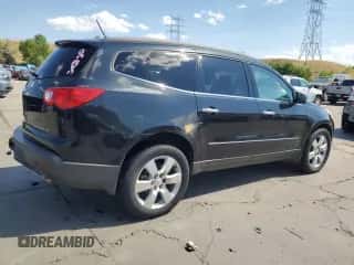 2012 Chevrolet Traverse LTZ z VIN 1GNKVLED7CJ270162, wystawiony jako Copart lot #68444625 z przebiegiem 140 491 mil mil oraz Czysty tytuł • Clean title. Historia ofert i sprzedaży dostępna na DreamBid. Obrazek 3.