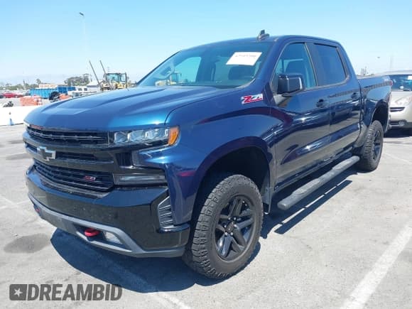 ✅ 2020 Chevrolet Silverado 1500 LT Trail Boss • VIN: 3GCPYFED8LG367055 • Lot: 42945200. Wystawiony na IAAI z przebiegiem 43 162 mil. Bezpłatny archiwum sprzedaży aukcyjnych z USA i szczegółowy raport historii pojazdu na DreamBid. Zdjęcie 2.