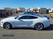 ✅ 2021 Ford Mustang GT • VIN: 1FA6P8CF5M5142279 • Lot: 42165065. Wystawiony na IAAI z przebiegiem 30 109 mil. Bezpłatny archiwum sprzedaży aukcyjnych z USA i szczegółowy raport historii pojazdu na DreamBid. Zdjęcie 15.