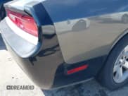 ✅ 2009 Dodge Challenger SE • VIN: 2B3LJ44VX9H594615 • Lot: 41648601. Wystawiony na IAAI z przebiegiem 177 377 mil. Bezpłatny archiwum sprzedaży aukcyjnych z USA i szczegółowy raport historii pojazdu na DreamBid. Zdjęcie 15.