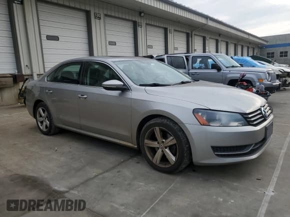 ✅ 2012 Volkswagen Passat SE • VIN: 1VWBP7A3XCC019418 • Lot: 60668585. Listed on Copart with 158,157 mi. Free auction sales archive from the USA and detailed vehicle history report at DreamBid. Image 4.