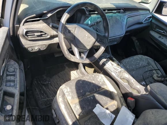 ✅ 2022 Chevrolet Bolt EV 2LT • VIN: 1G1FX6S00N4100937 • Lot: 60074914. Wystawiony na Copart z przebiegiem Nie podano. Bezpłatny archiwum sprzedaży aukcyjnych z USA i szczegółowy raport historii pojazdu na DreamBid. Zdjęcie 8.
