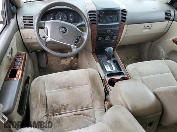 ✅ 2003 Kia Sorento LX • VIN: KNDJD733X35063802 • Lot: 74760084. Listed on Copart with 189,088 mi. Free auction sales archive from the USA and detailed vehicle history report at DreamBid. Image 8.