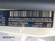 ✅ 2022 Jeep Renegade Limited • VIN: ZACNJDD17NPN99006 • Lot: 43304897. Wystawiony na IAAI z przebiegiem 26 206 mil. Bezpłatny archiwum sprzedaży aukcyjnych z USA i szczegółowy raport historii pojazdu na DreamBid. Zdjęcie 9.