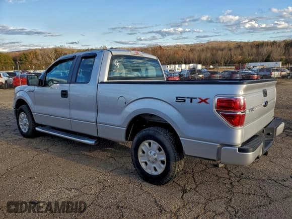 ✅ 2013 Ford F-150 XL • VIN: 1FTFX1CF3DKE59433 • Лот: 94237615. Опубликован ранее на Copart с пробегом 162 240 миль. Бесплатный доступ к архиву аукционных продаж из США и подробный отчёт об истории автомобиля на DreamBid. Изображение 2.