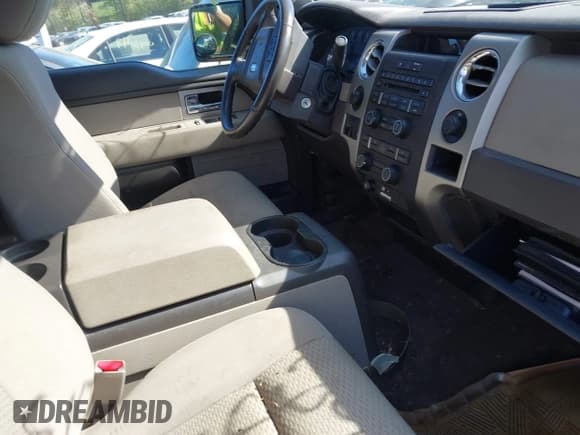 ✅ 2010 Ford F-150 XL • VIN: 1FTEX1E82AFA58311 • Lot: 42252027. Listed on IAAI with Not provided. Free auction sales archive from the USA and detailed vehicle history report at DreamBid. Image 5.