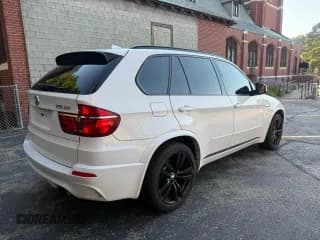 ✅ 2013 BMW X5 M • VIN: 5YMGY0C50D0C11794 • Lot: 93093765. Wystawiony na Copart z przebiegiem 132 426 mil. Bezpłatny archiwum sprzedaży aukcyjnych z USA i szczegółowy raport historii pojazdu na DreamBid. Zdjęcie 4.
