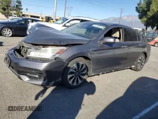 ✅ 2017 Honda Accord Touring • VIN: JHMCR6F71HC021667 • Lot: 92113355. Wystawiony na Copart z przebiegiem 155 877 mil. Bezpłatny archiwum sprzedaży aukcyjnych z USA i szczegółowy raport historii pojazdu na DreamBid. Zdjęcie 1.