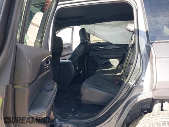 ✅ 2025 Jeep Grand Cherokee Altitude X • VIN: 1C4RJHAGXSC289968 • Лот: 41918797. Опубликован ранее на IAAI с пробегом 672 миль. Бесплатный доступ к архиву аукционных продаж из США и подробный отчёт об истории автомобиля на DreamBid. Изображение 8.