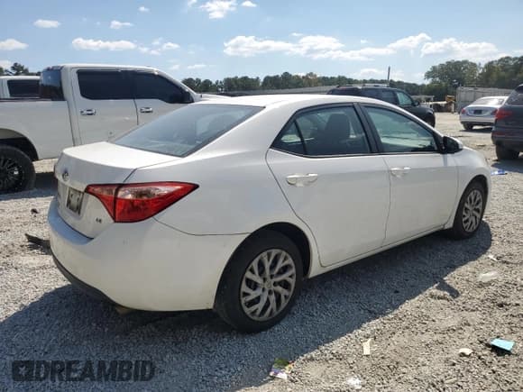 ✅ 2018 Toyota Corolla SE • VIN: 2T1BURHE8JC057247 • Lot: 71811915. Listed on Copart with 200,109 mi. Free auction sales archive from the USA and detailed vehicle history report at DreamBid. Image 3.