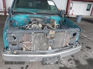 ✅ 1994 Chevrolet Silverado 1500 • VIN: 1GCEC14ZXRZ272219 • Lot: 43451552. Wystawiony na IAAI z przebiegiem 132 550 mil. Bezpłatny archiwum sprzedaży aukcyjnych z USA i szczegółowy raport historii pojazdu na DreamBid. Zdjęcie 6.