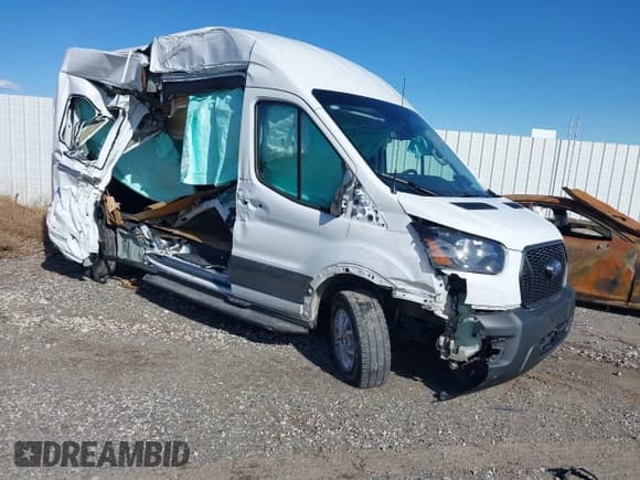 ✅ 2024 Ford Transit Passenger XL • VIN: 1FBAX2X85RKA46890 • Lot: 41648977. Wystawiony na IAAI z przebiegiem 20 637 mil. Bezpłatny archiwum sprzedaży aukcyjnych z USA i szczegółowy raport historii pojazdu na DreamBid. Zdjęcie 1.