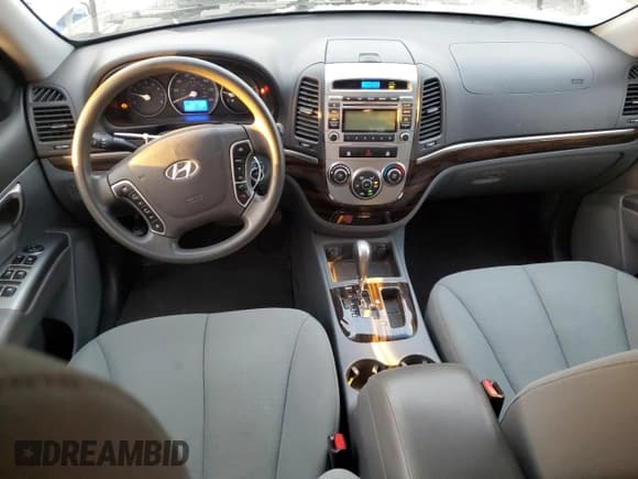 ✅ 2012 Hyundai Santa Fe GLS • VIN: 5XYZGDAB8CG118659 • Lot: 83682914. Listed on Copart with 174,014 mi. Free auction sales archive from the USA and detailed vehicle history report at DreamBid. Image 8.