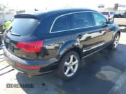 ✅ 2007 Audi Q7 Premium • VIN: WA1EV74L77D069608 • Lot: 41679714. Wystawiony na IAAI z przebiegiem 129 954 mil. Bezpłatny archiwum sprzedaży aukcyjnych z USA i szczegółowy raport historii pojazdu na DreamBid. Zdjęcie 4.