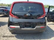 ✅ 2020 Kia Soul LX • VIN: KNDJ23AU5L7124018 • Lot: 56915255. Wystawiony na Copart z przebiegiem 57 095 mil. Bezpłatny archiwum sprzedaży aukcyjnych z USA i szczegółowy raport historii pojazdu na DreamBid. Zdjęcie 6.