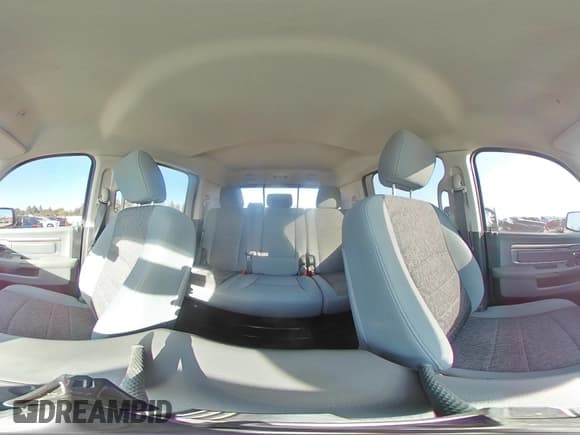 ✅ 2018 Ram 2500 Big Horn • VIN: 3C6UR5MJ8JG337222 • Lot: 74009944. Wystawiony na Copart z przebiegiem 71 900 mil. Bezpłatny archiwum sprzedaży aukcyjnych z USA i szczegółowy raport historii pojazdu na DreamBid. Zdjęcie 14.