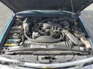 ✅ 1996 Chevrolet S-10 LS • VIN: 1GCCS19X1T8129481 • Лот: 81092144. Опубликован ранее на Copart с пробегом 240 171 миль. Бесплатный доступ к архиву аукционных продаж из США и подробный отчёт об истории автомобиля на DreamBid. Изображение 12.