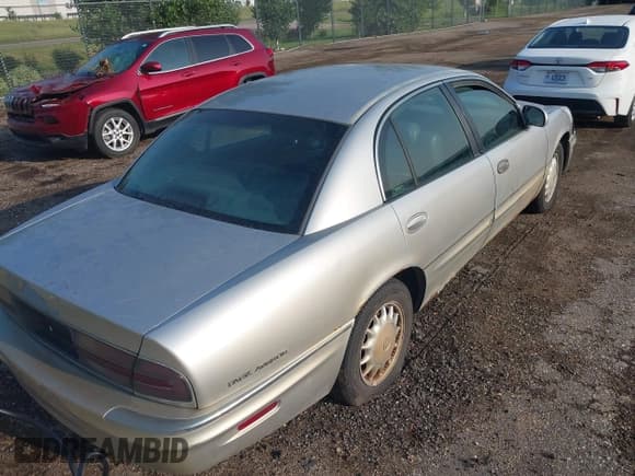 ✅ 1999 Buick Park Avenue • VIN: 1G4CW52K4X4631534 • Lot: 42805078. Listed on IAAI with 269,744 mi. Free auction sales archive from the USA and detailed vehicle history report at DreamBid. Image 4.