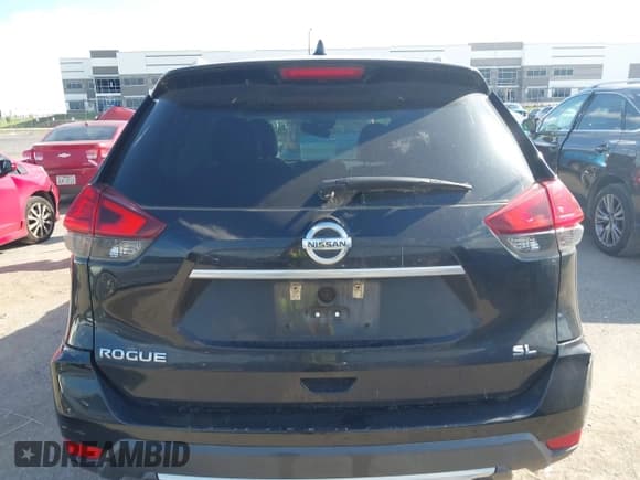 ✅ 2017 Nissan Rogue SL • VIN: 5N1AT2MT9HC880407 • Lot: 43290974. Listed on IAAI with 88,664 mi. Free auction sales archive from the USA and detailed vehicle history report at DreamBid. Image 17.