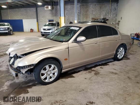 ✅ 2004 Jaguar S-Type • VIN: SAJEA01T44FN07368 • Lot: 62816235. Listed on Copart with 113,666 mi. Free auction sales archive from the USA and detailed vehicle history report at DreamBid. Image 1.
