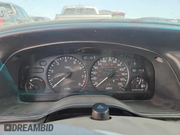 ✅ 1996 Ford Contour • VIN: 1FALP65L2TK163889 • Lot: 84943935. Wystawiony na Copart z przebiegiem 163 401 mil. Bezpłatny archiwum sprzedaży aukcyjnych z USA i szczegółowy raport historii pojazdu na DreamBid. Zdjęcie 9.