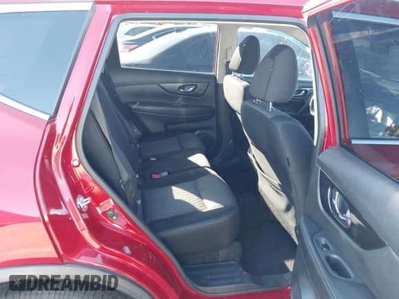 ✅ 2017 Nissan Rogue SV • VIN: JN8AT2MT2HW401154 • Lot: 43847640. Wystawiony na IAAI z przebiegiem 233 533 mil. Bezpłatny archiwum sprzedaży aukcyjnych z USA i szczegółowy raport historii pojazdu na DreamBid. Zdjęcie 8.