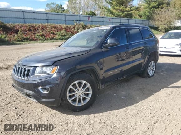 ✅ 2016 Jeep Grand Cherokee Laredo • VIN: 1C4RJFAG3GC350055 • Лот: 81454425. Опубликован ранее на Copart с пробегом 93 364 миль. Бесплатный доступ к архиву аукционных продаж из США и подробный отчёт об истории автомобиля на DreamBid. Изображение 1.