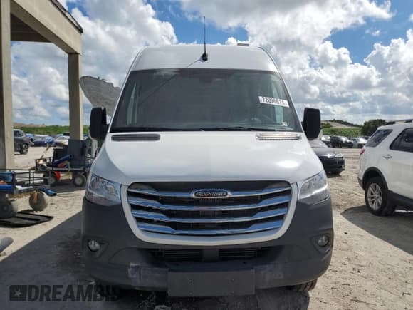 ✅ 2020 Freightliner Sprinter • VIN: W2Y8ED3Y8LP308878 • Lot: 72096614. Wystawiony na Copart z przebiegiem 85 718 mil. Bezpłatny archiwum sprzedaży aukcyjnych z USA i szczegółowy raport historii pojazdu na DreamBid. Zdjęcie 5.