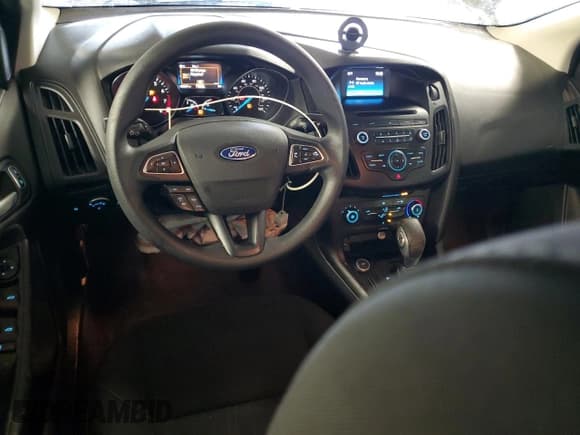 ✅ 2017 Ford Focus SE • VIN: 1FADP3F24HL319991 • Лот: 47522025. Опубликован ранее на Copart с пробегом 92 997 миль. Бесплатный доступ к архиву аукционных продаж из США и подробный отчёт об истории автомобиля на DreamBid. Изображение 8.