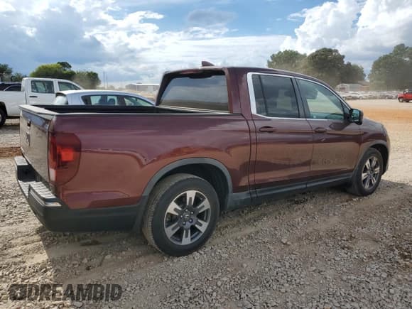 ✅ 2017 Honda Ridgeline RTL-T • VIN: 5FPYK2F60HB005899 • Lot: 68328395. Listed on Copart with 123,435 mi. Free auction sales archive from the USA and detailed vehicle history report at DreamBid. Image 3.