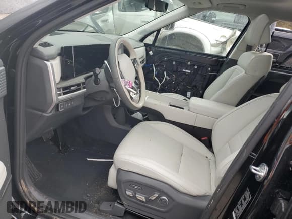 ✅ 2024 Hyundai Santa Fe Calligraphy • VIN: 5NMP54GL7RH067683 • Lot: 47748415. Listed on Copart with 11,667 mi. Free auction sales archive from the USA and detailed vehicle history report at DreamBid. Image 7.