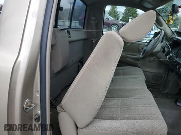 ✅ 2006 Toyota Tundra • VIN: 5TBKT42126S474088 • Lot: 53073515. Listed on Copart with 146,700 mi. Free auction sales archive from the USA and detailed vehicle history report at DreamBid. Image 10.