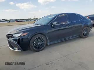 2022 Toyota Camry XSE with VIN 4T1K61AK6NU617539, listed as a Copart auction lot 84291625 with 88,158 mi miles and Salvage title. Bid and sale history available at DreamBid. Image 1.