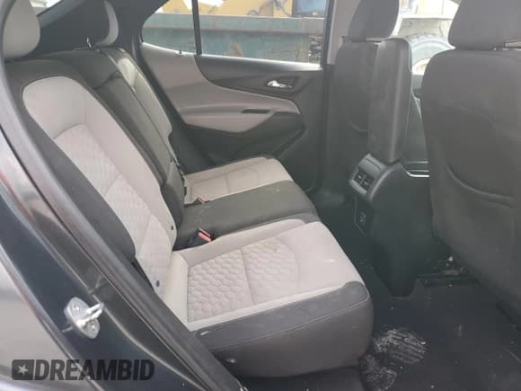 ✅ 2020 Chevrolet Equinox LT • VIN: 2GNAXUEVXL6104462 • Lot: 84557425. Listed on Copart with 84,303 mi. Free auction sales archive from the USA and detailed vehicle history report at DreamBid. Image 11.