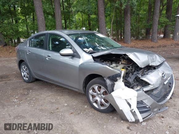 ✅ 2010 Mazda 3 i Sport • VIN: JM1BL1SF5A1202139 • Lot: 42740949. Listed on IAAI with 104,302 mi. Free auction sales archive from the USA and detailed vehicle history report at DreamBid. Image 1.