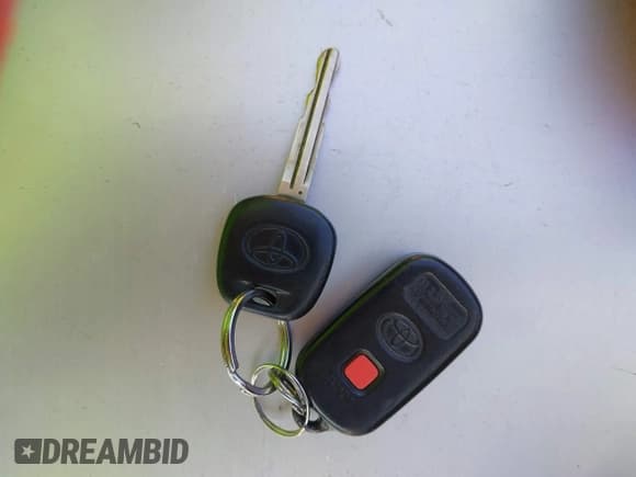 ✅ 2004 Toyota Camry SE • VIN: 4T1BA32KX4U504815 • Лот: 42691346. Опубликован ранее на IAAI с пробегом 312 295 миль. Бесплатный доступ к архиву аукционных продаж из США и подробный отчёт об истории автомобиля на DreamBid. Изображение 11.